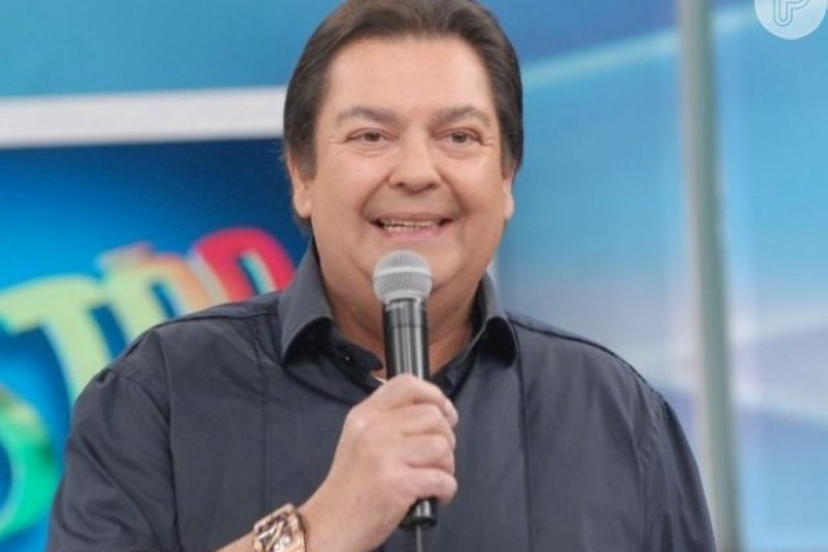 Faustão estaria internado na UTI devido à complicações causadas pela Covid-19