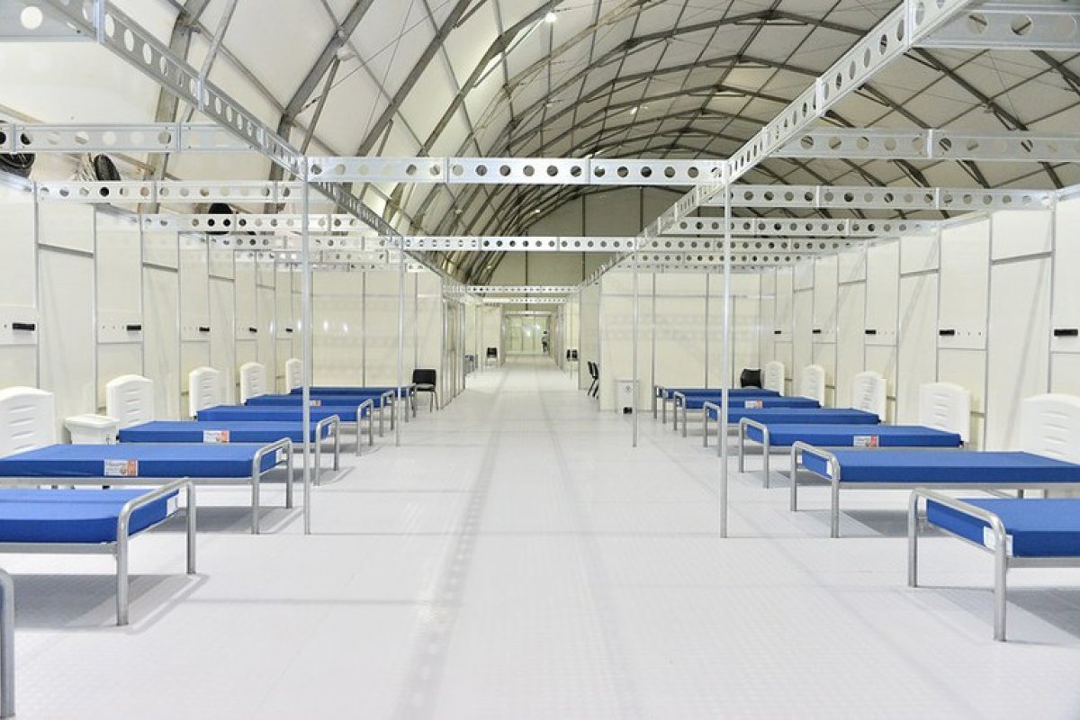 Alta de infecções por Covid-19 faz Estados reabrirem hospitais de campanha 
