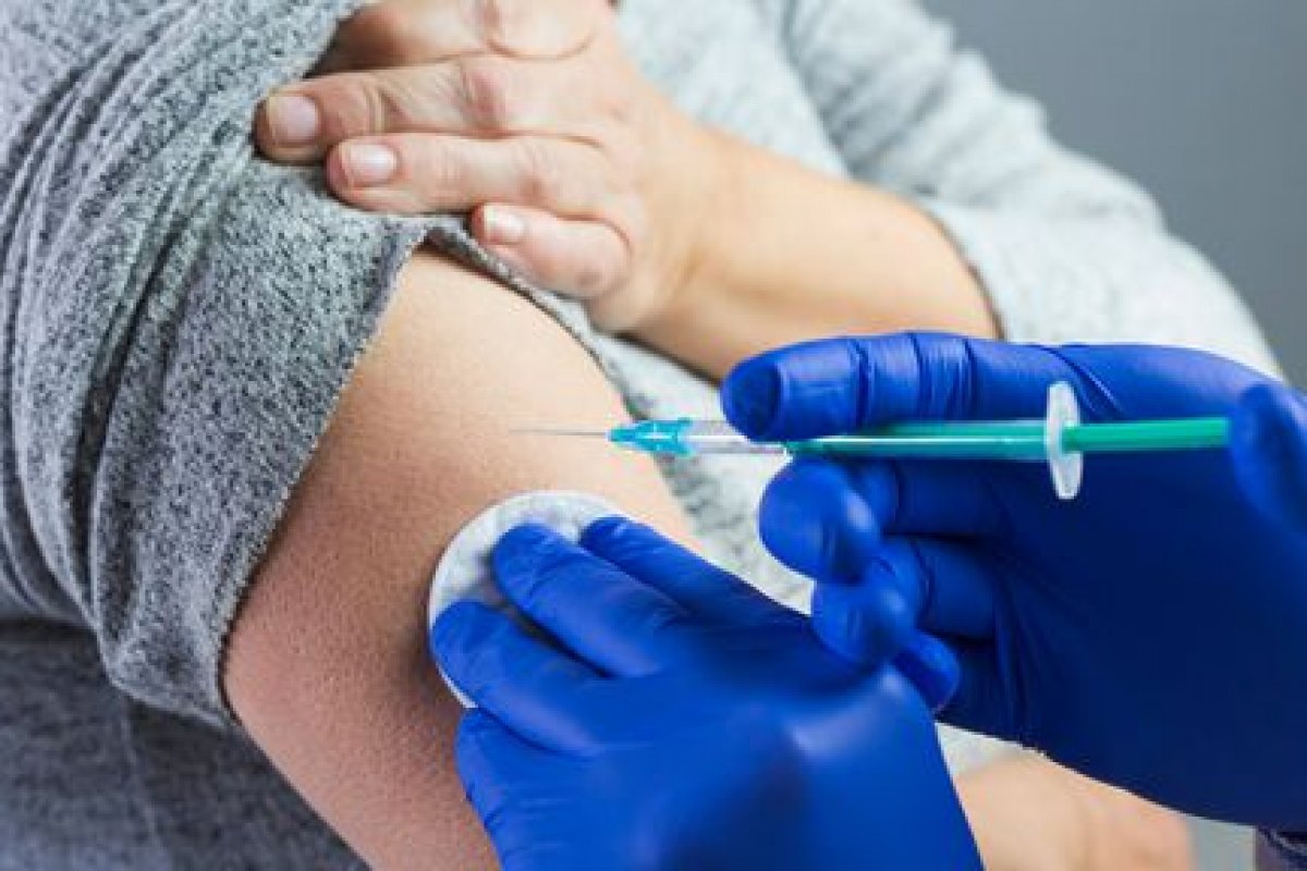 Reino Unido aprova vacina desenvolvida pela Moderna contra a Covid-19