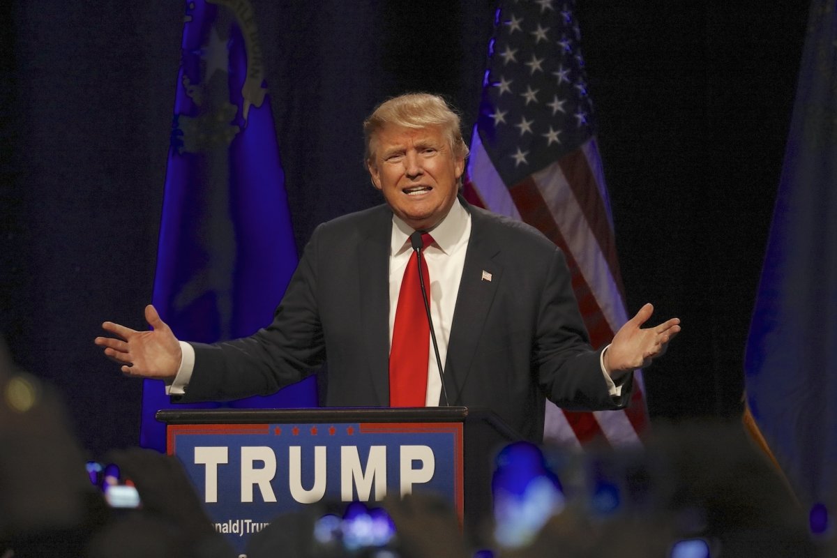 Trump volta a ser ameaçado novamente de impeachment por presidente da Câmara dos Representantes