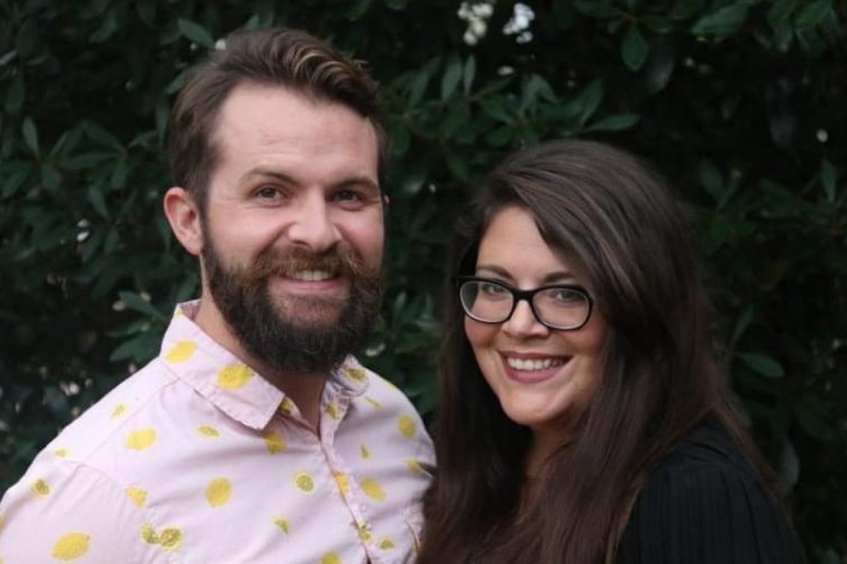 Americano usa prêmio em dinheiro por "melhor barba"  para adotar bebê