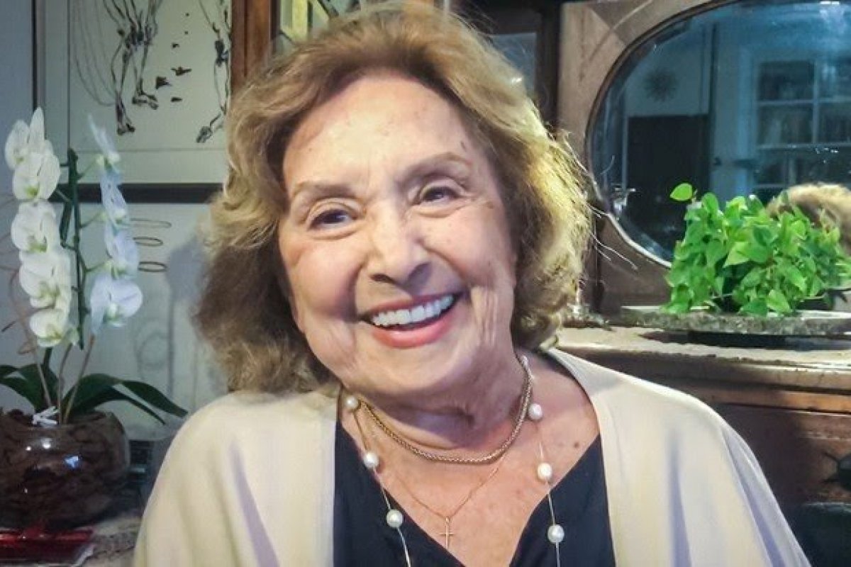 Aos 87 anos, Eva Wilma é internada com pneumonia na UTI 