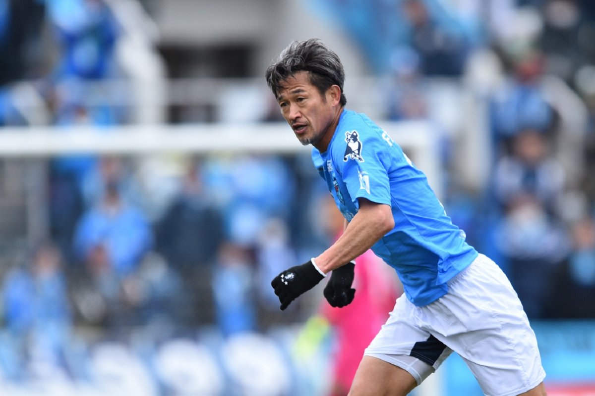 Kazu Miura renova com o Yokohama FC perto de completar 54 anos