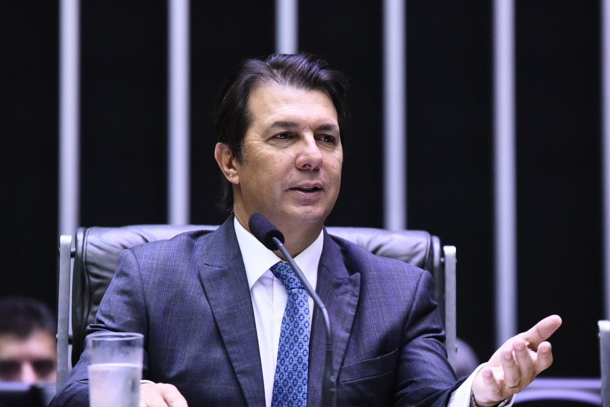 Deputado do DEM apoia Arthur Lira e divide aliança