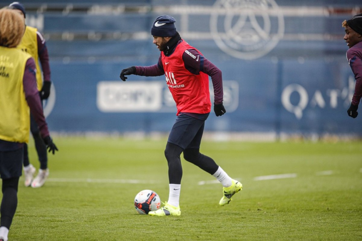 Neymar retorna para PSG na decisão da Supercopa da França 