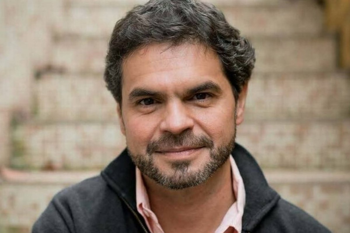 Escritor Rodrigo Lacerda é o novo editor-executivo do Grupo Record 