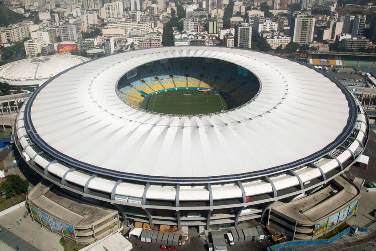 Prefeitura e governo do Rio de Janeiro autorizam presença de público em estádios 
