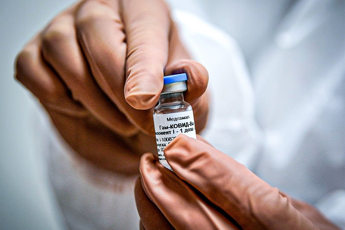 Rússia enviará 150 milhões de doses de vacina contra Covid-19 ao Brasil