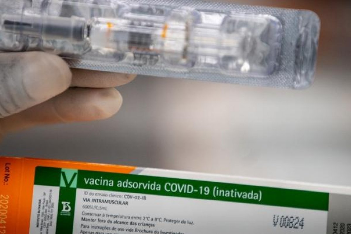 Com percentual de eficácia da Coronavac, 99% do público-alvo no Brasil precisa ser vacinado