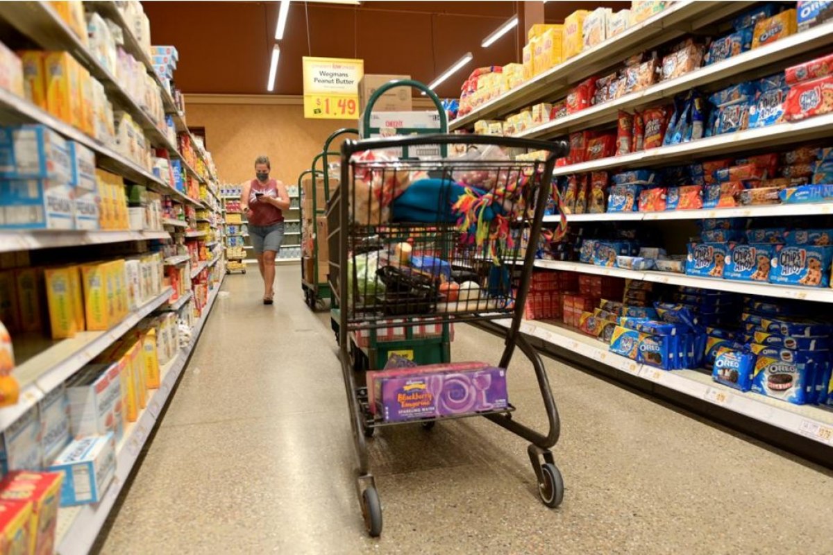 Inflação para os mais pobres sobe em 2020 e supera média nacional