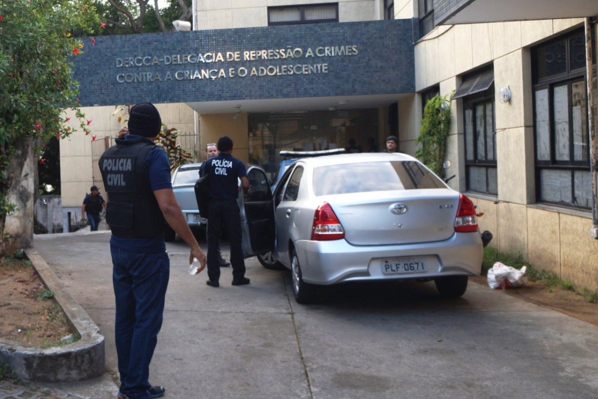 Acusado de estuprar filhos de oito e quatro anos é preso pela Dercca 