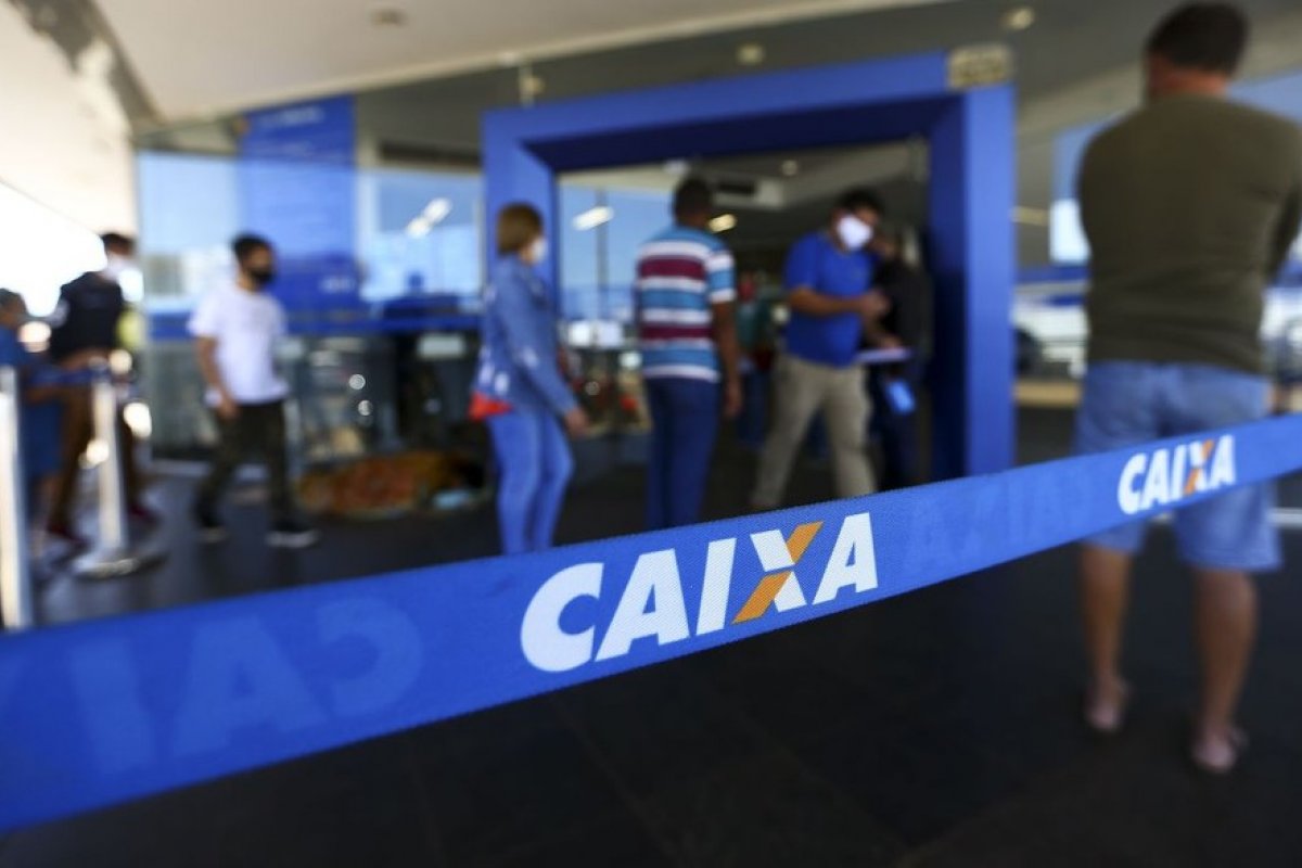 Governo prorroga suspensão de procedimentos do Bolsa Família e CadÚnico