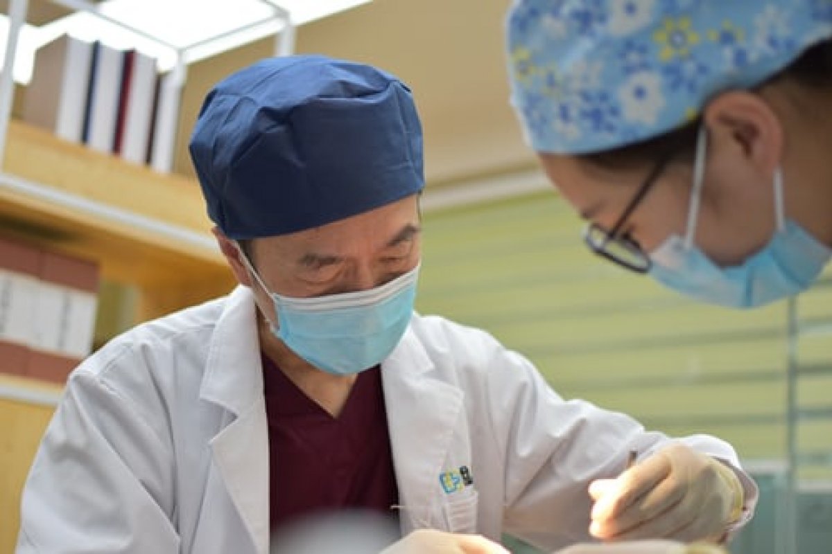 Conheça 11 mitos e verdades sobre o implante dentário