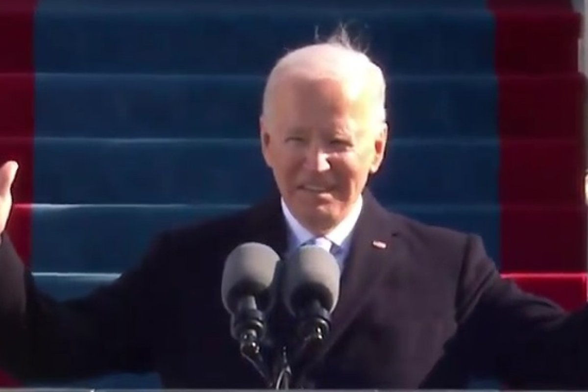 Biden publica 1º tweet como presidente dos EUA