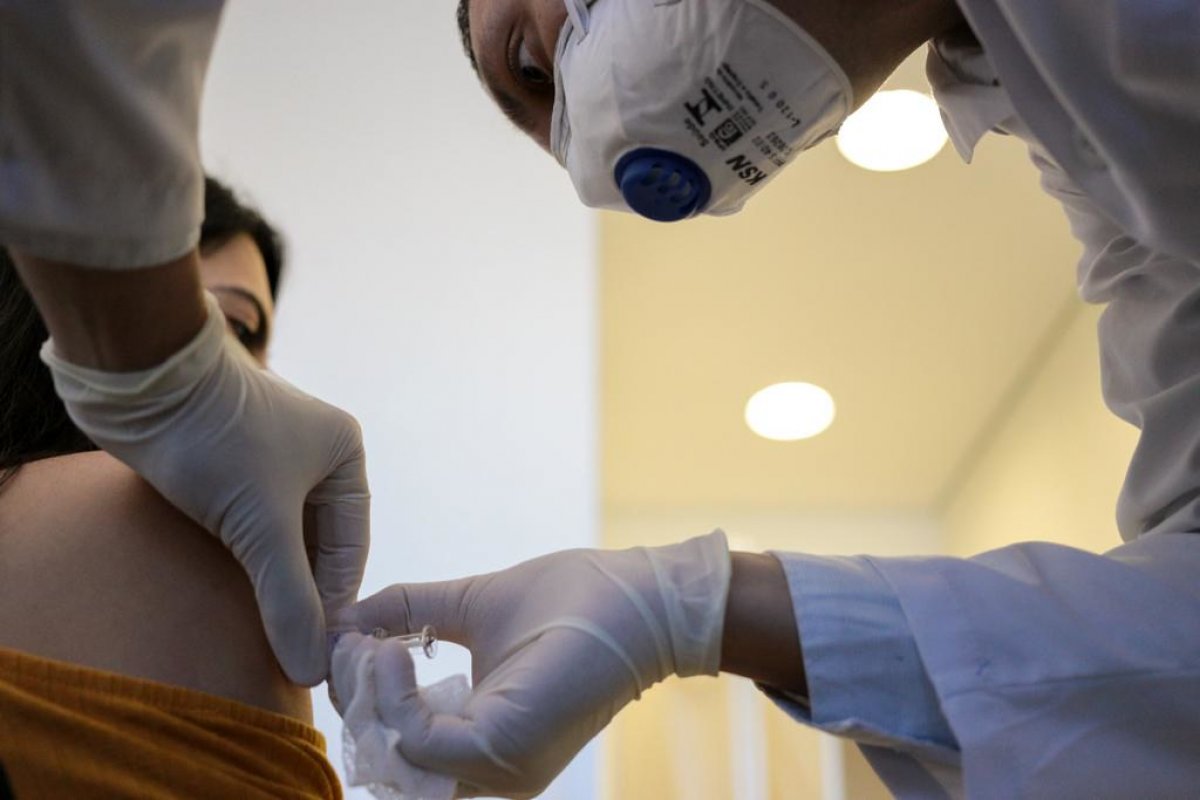 Butantan revisa número de doses produzidas para o 2º lote da Coronavac