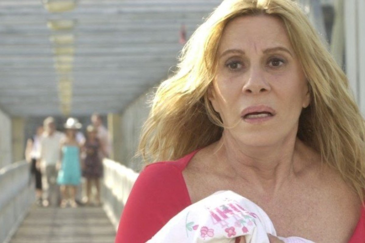 É ela! Renata Sorrah será a nova vilã da continuação de Verdades Secretas