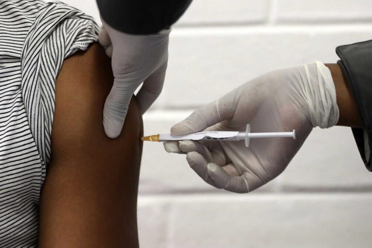 Brasil ultrapassa Índia em doses da vacina contra Covid-19 aplicadas