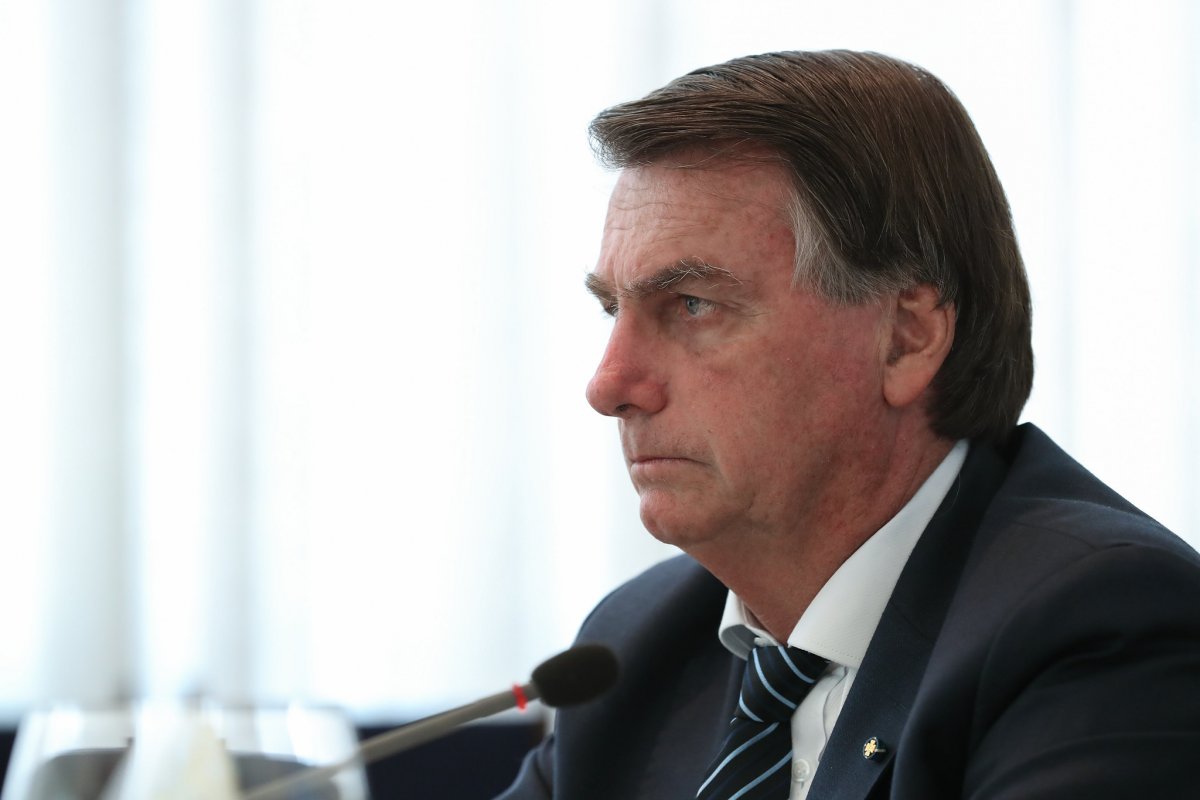 "Vi carreta monstro de uns 10 carros", diz Bolsonaro ao ironizar atos por impeachment