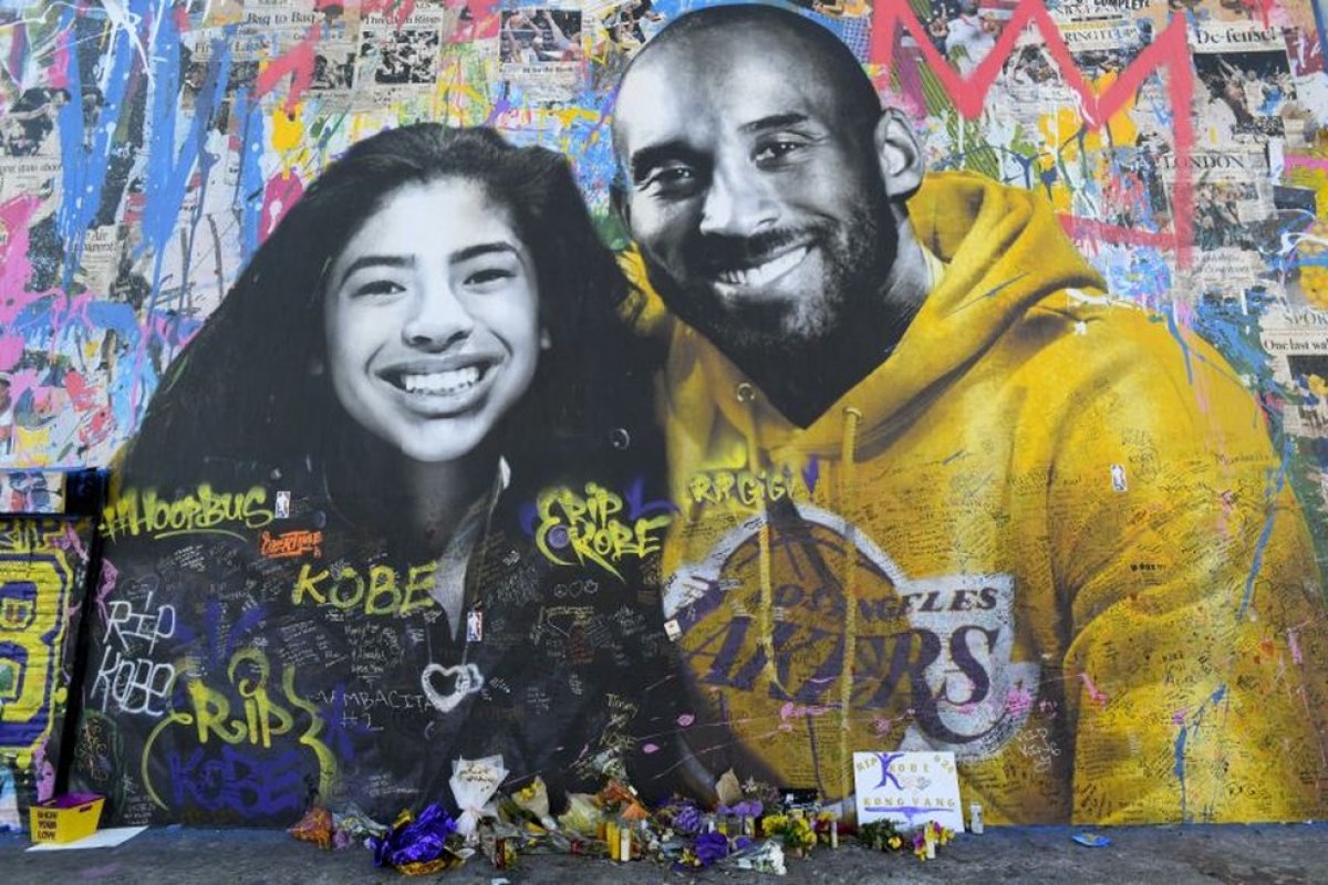 Viúva de Kobe Bryant cobra indenização milionária da empresa dona do helicóptero  