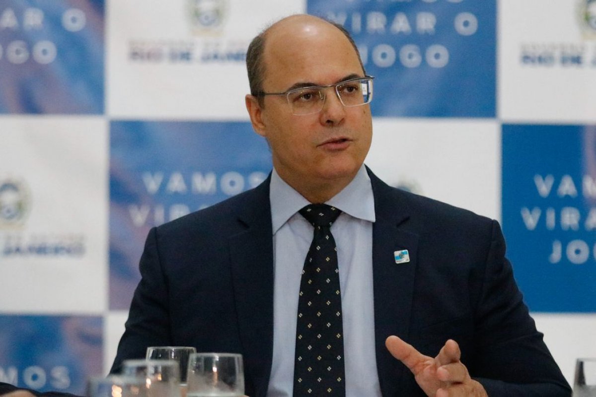 Defesa de Witzel pede a suspensão do processo que o acusa de corrupção por falta de evidências 
