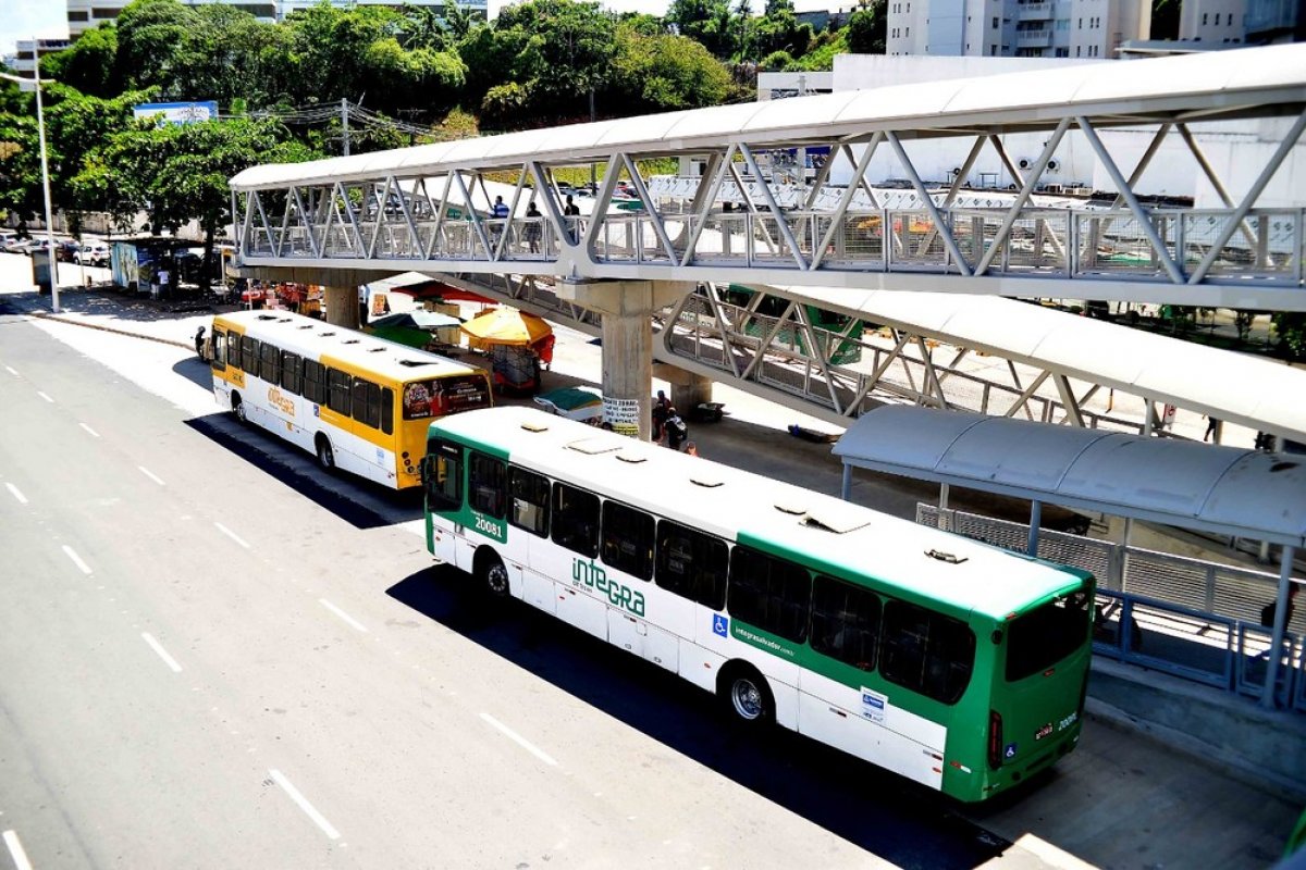 Salvador é uma das cidades em que moradores mais perdem tempo em transporte público