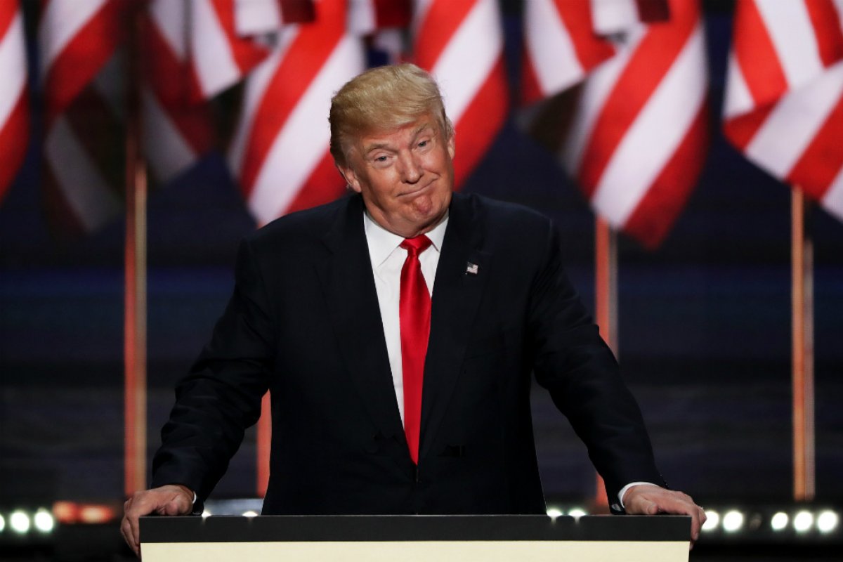 Suspensão de Trump é ampliada por tempo indeterminado pelo YouTube