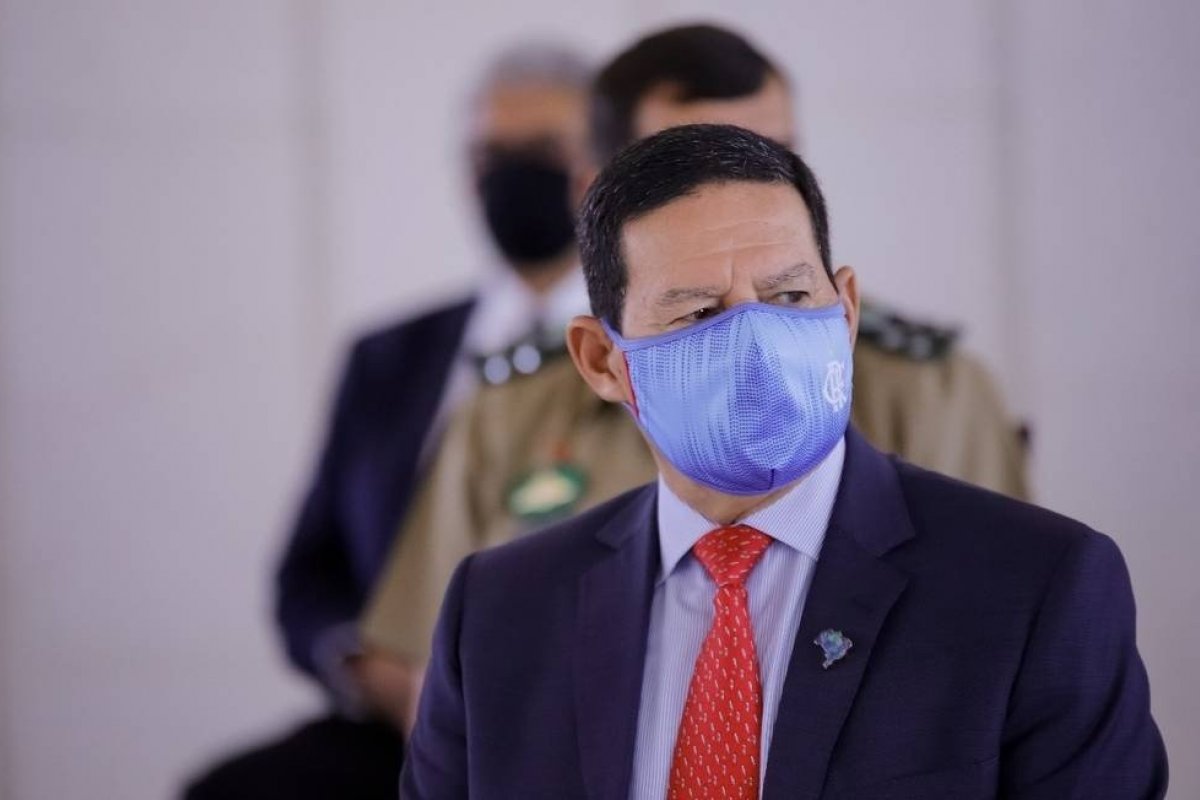 Hamilton Mourão sinaliza reforma ministerial após eleição dos comandos da Câmara