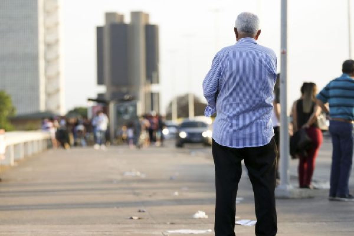 Governo estende validade da carteira do idoso até julho de 2021