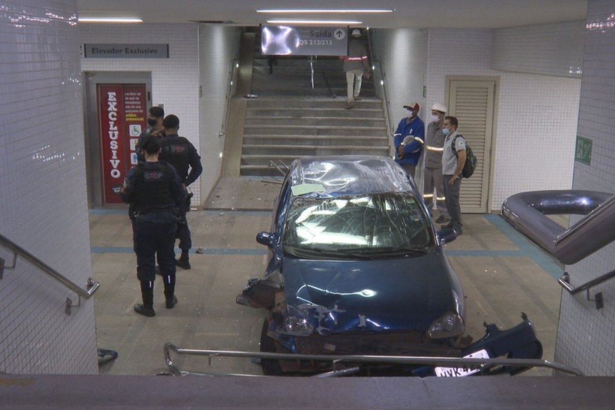 Motorista embriagado é preso após invadir estação de metrô em Brasília