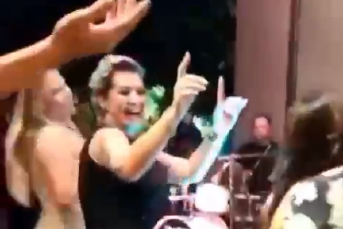 Vídeo: em meio à pandemia, deputados curtem festa por eleição de Lira