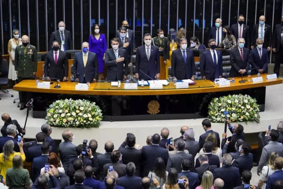 Com presenças de Bolsonaro e Fux, congresso abriu trabalhos legislativos do ano em sessão solene