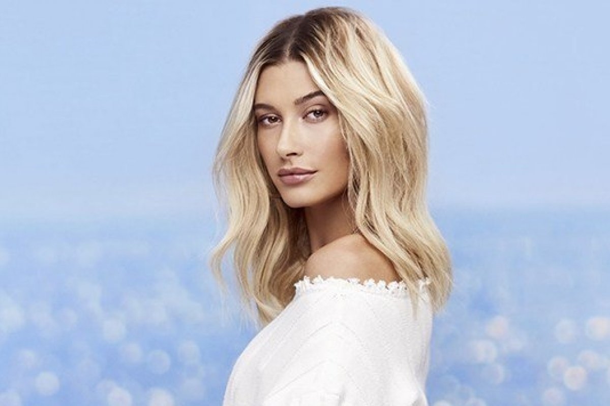 Hailey Bieber lançará marca de beleza