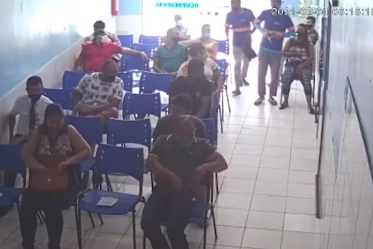 Dupla armada assalta pacientes e funcionários de clínica particular em Itabuna