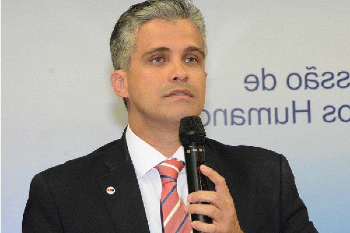 Conselho da OAB-BA aprova ajuizamento de ação contra saída da Ford do estado
