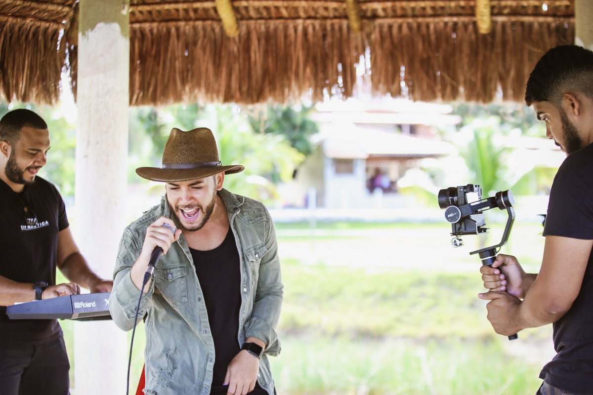 Dan Valente lança clipe de Yasmin