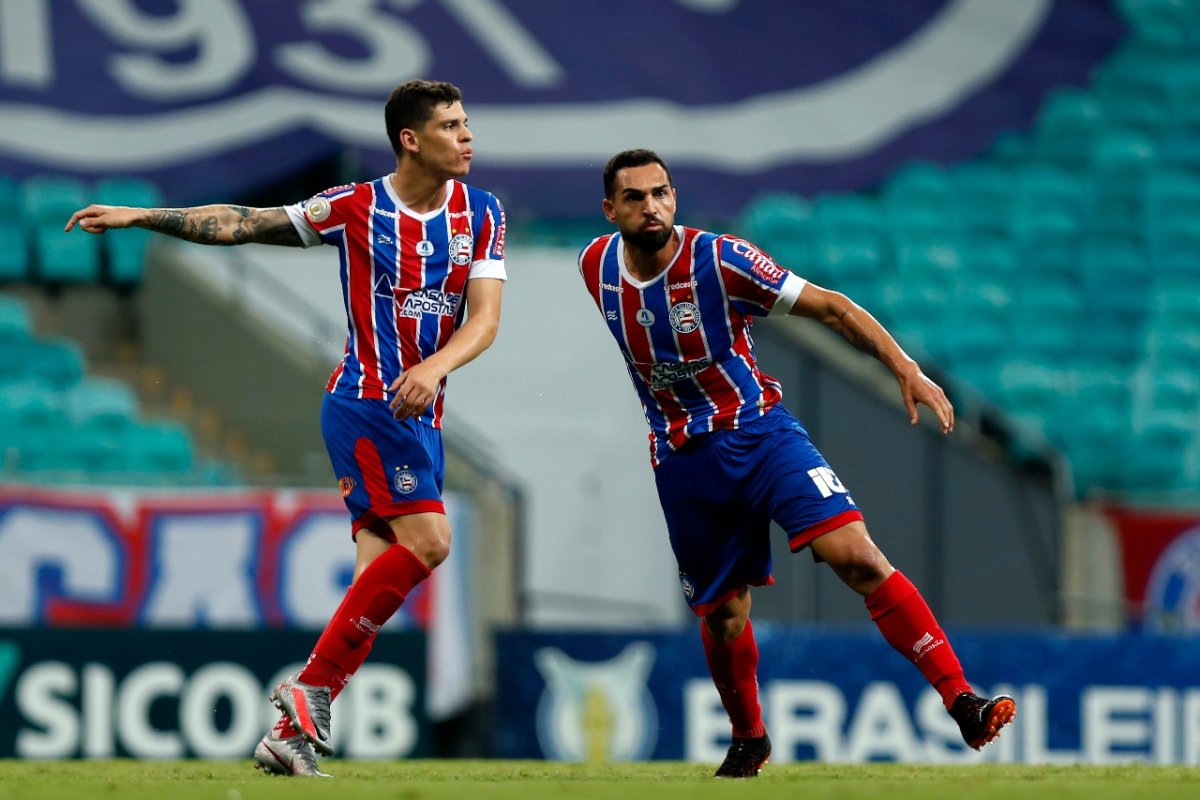 Com um a menos, Bahia sofre empate no último minuto para o Goiás na Fonte Nova 