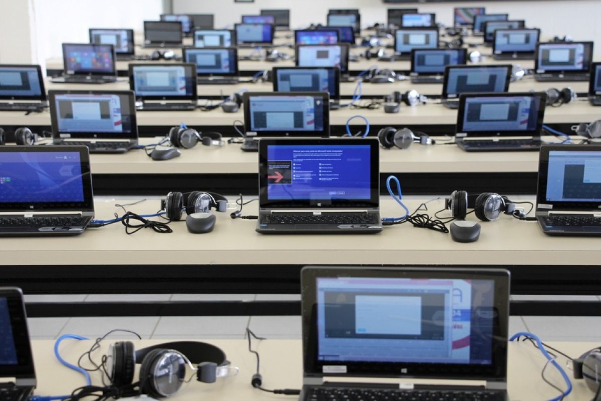 Estudantes se preparam para a 2ª etapa do Enem Digital