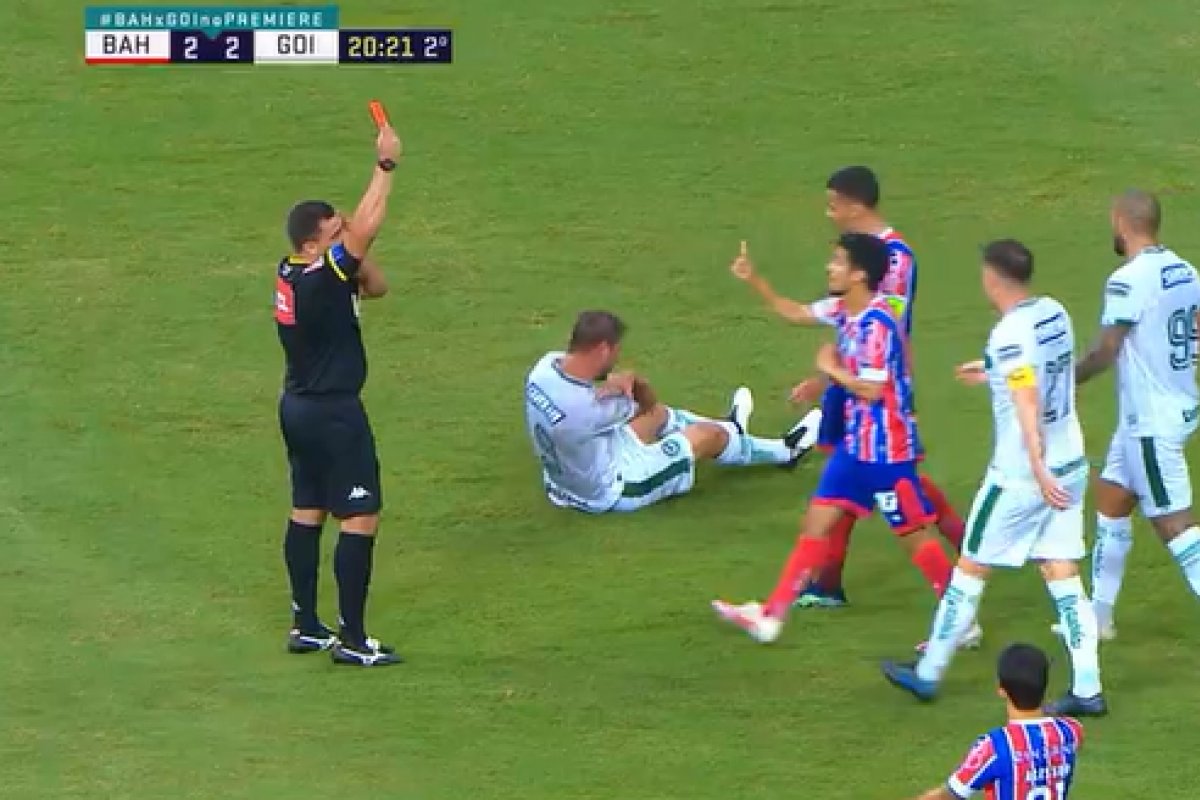 Daniel desfalca o Bahia contra o Atlético-MG após expulsão no jogo 