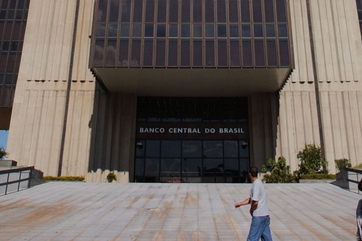 BC não tem recursos para pagar salários de servidores em março