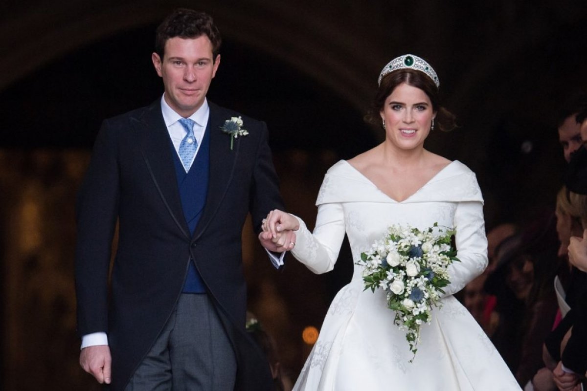 Nasce filho da princesa Eugenie, neta da rainha Elizabeth