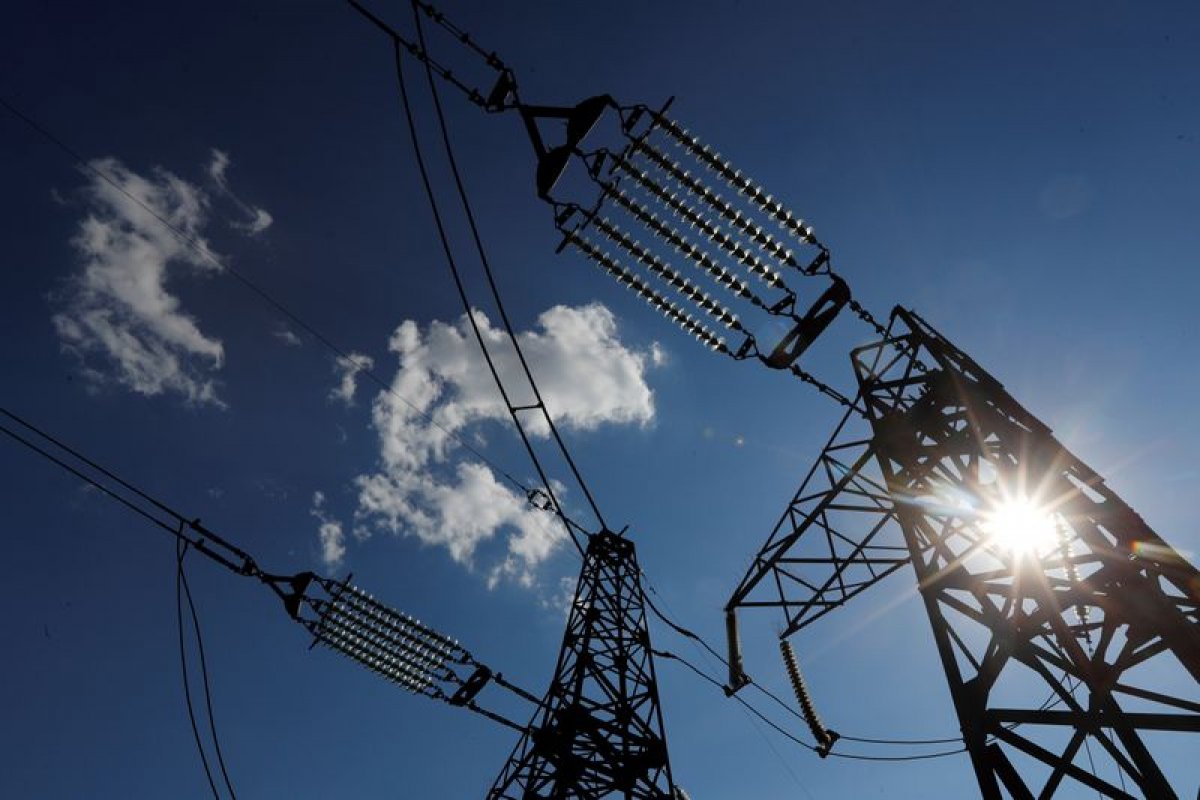 Tarifas de energia podem subir 13% em 2021