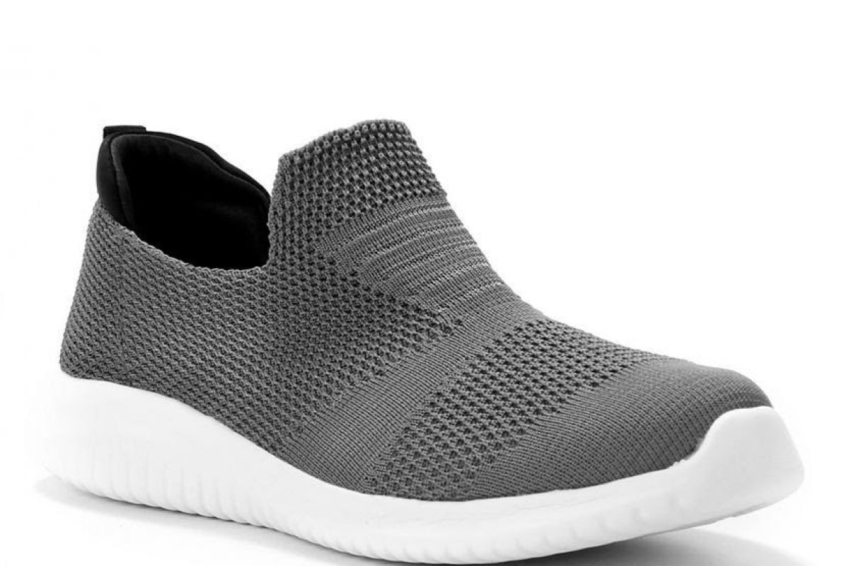 Seguindo uma tendência global, Shoestock lança tênis produzidos com PET reciclado