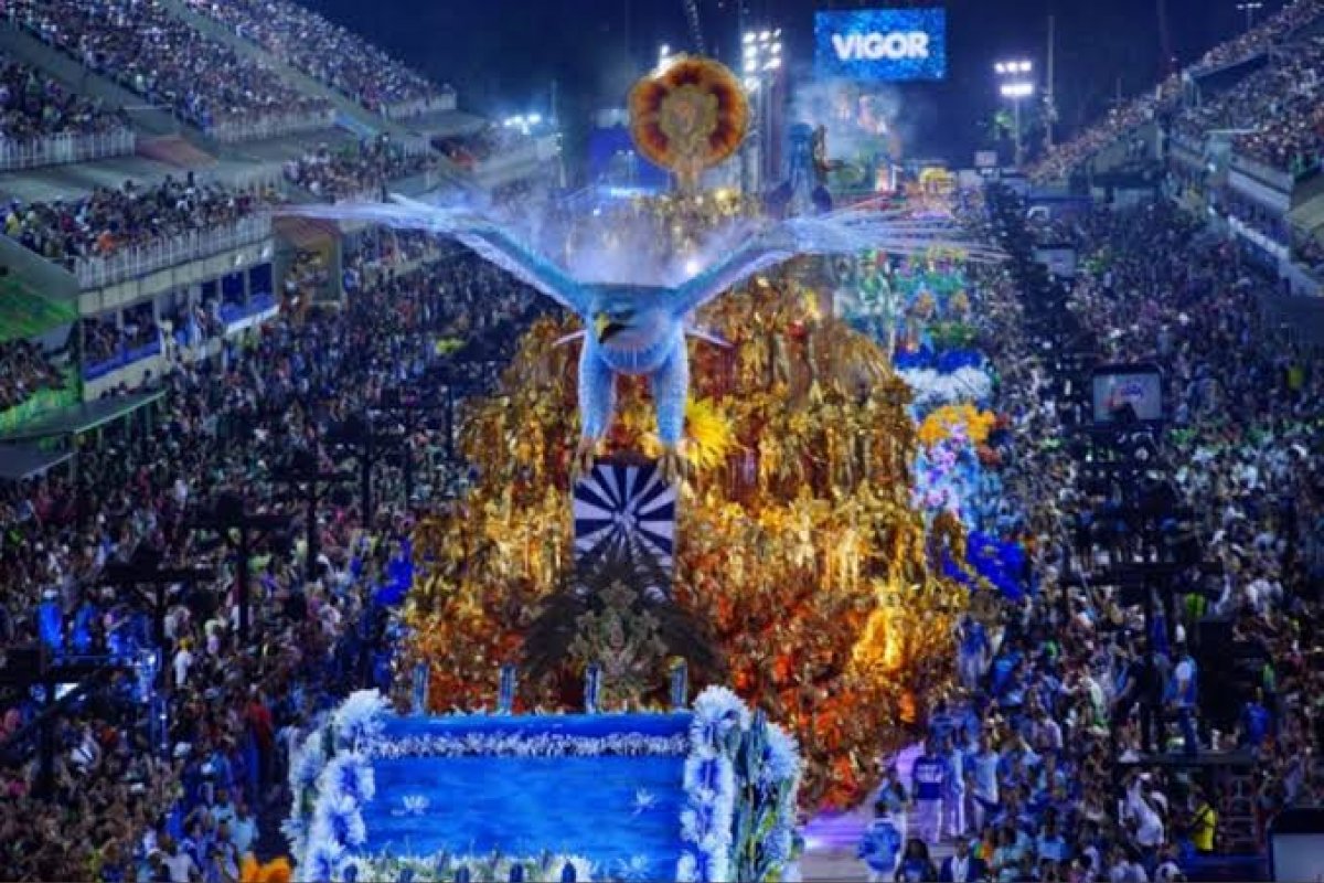 TV Globo apresentará 28 desfiles que marcaram a história do Carnaval brasileiro