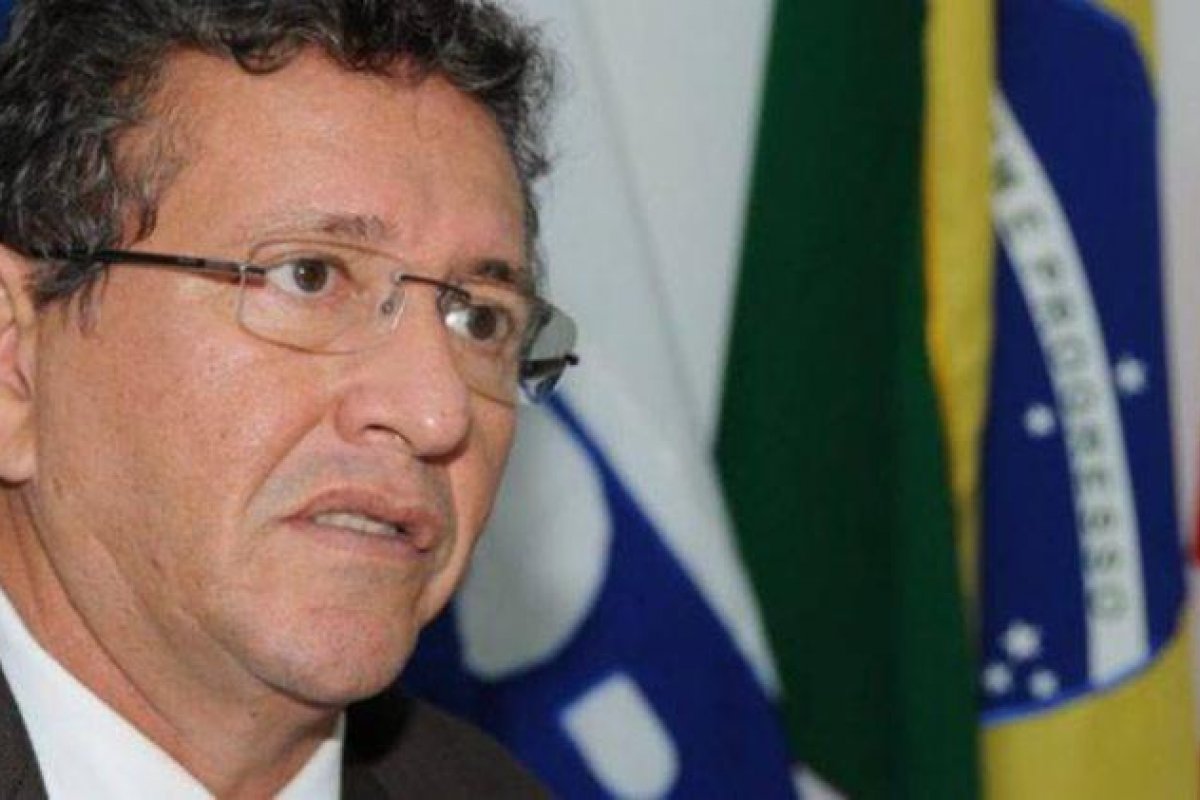 Ex-prefeito de Camaçari tem recurso negado no TSE e continua inelegível