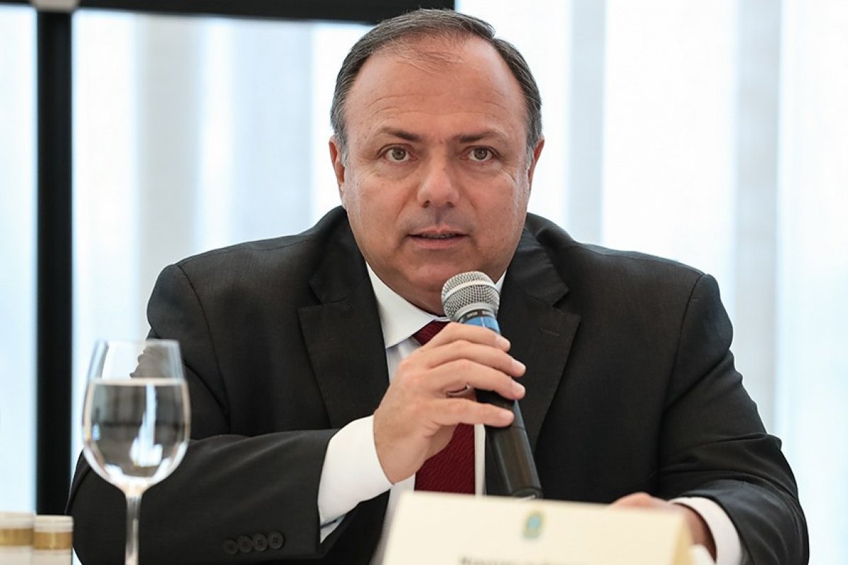 Pazuello embarca para Manaus supervisionar assistência contra Covid-19