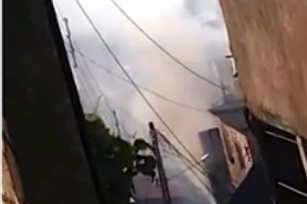 Incêndio em uma casa no bairro de Santa Cruz deixa uma vítima