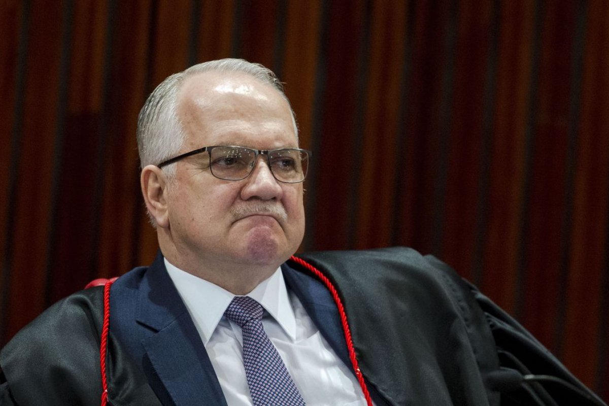 Fachin diz que pressão em sobre STF em julgamento de Lula é "intolerável e inaceitável"