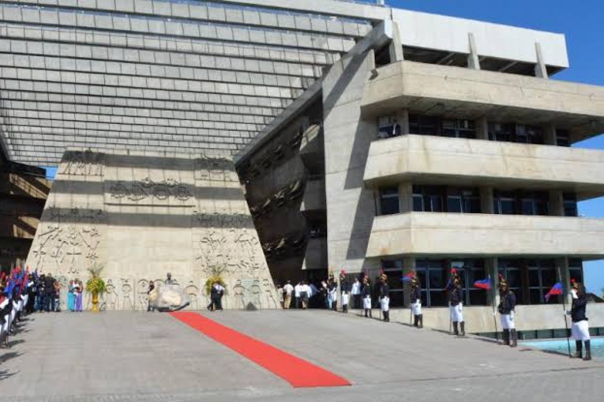 AL-BA adia certame para operação da TV Assembleia
