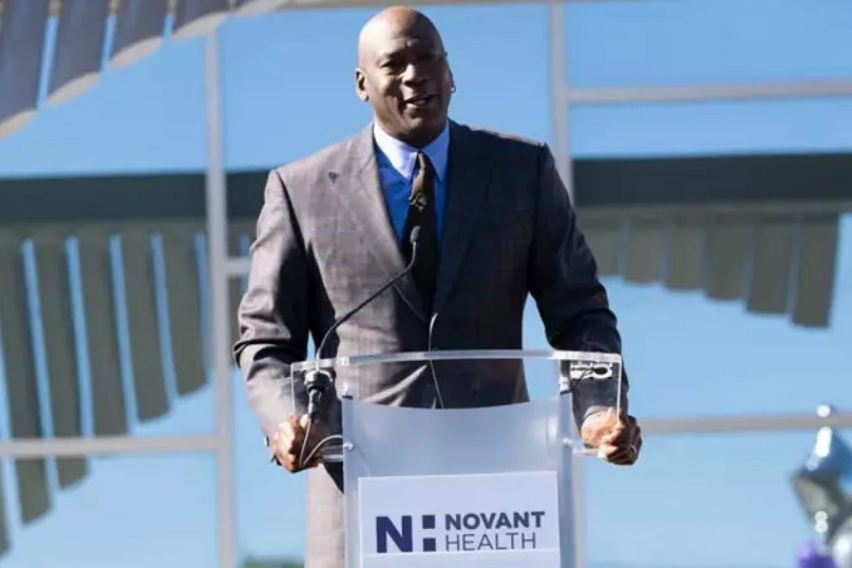 Michael Jordan anuncia doação de mais de R$ 50 milhões para construção de clínicas nos Estados Unidos