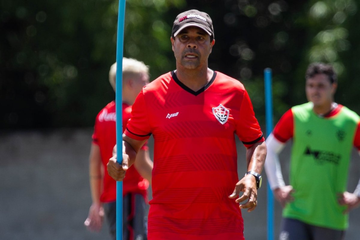 Chagas confirma presença de Fernando Neto e Wallace na estreia do Vitória no Baianão